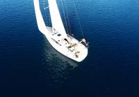 bateau à voile voilier elan 45 mer bleue